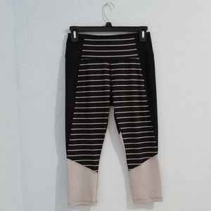 Athletic Works Women's Capri Leggings Striped.Sz S